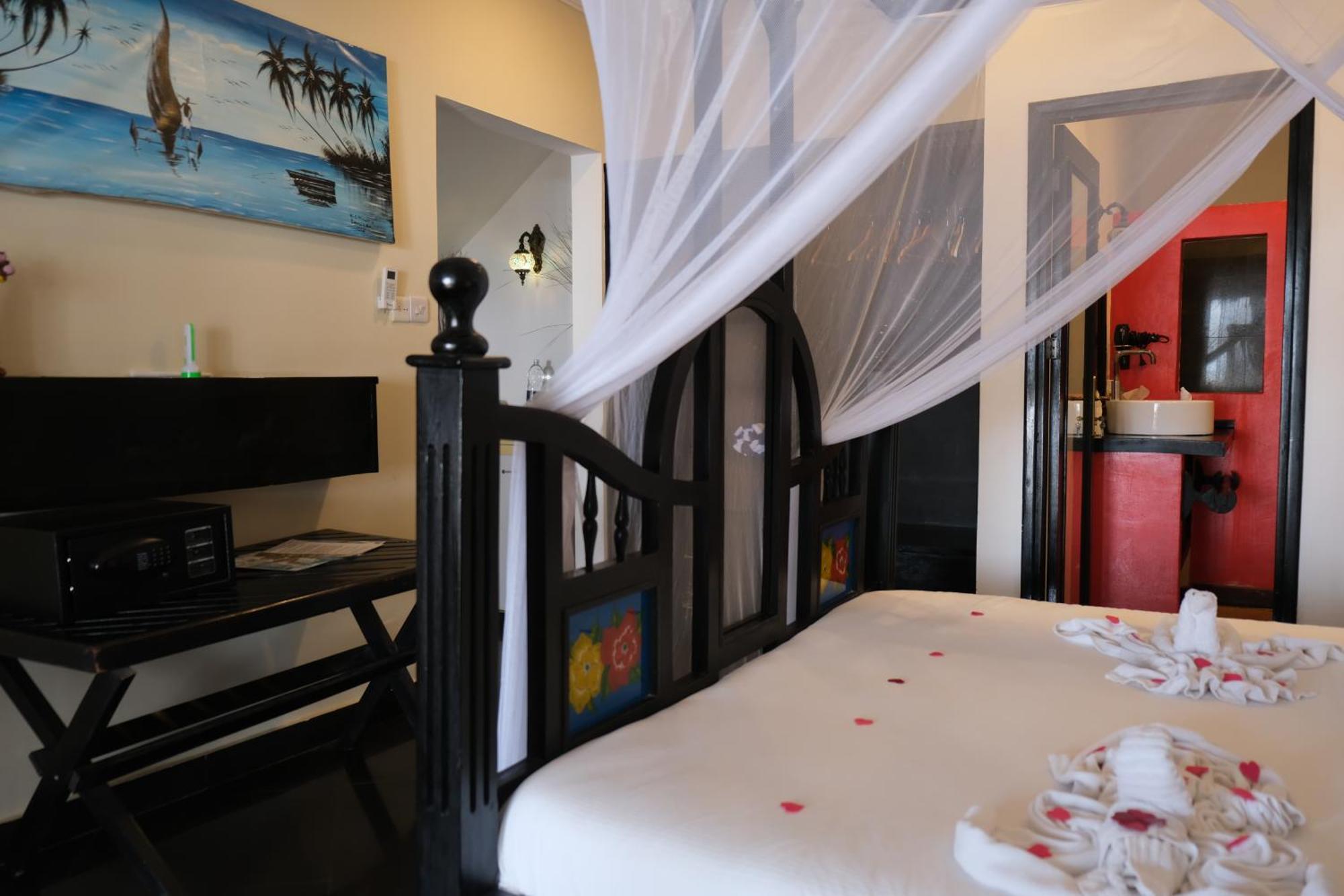 Hotel Sofia Sea View Pwani Mchangani Habitación foto